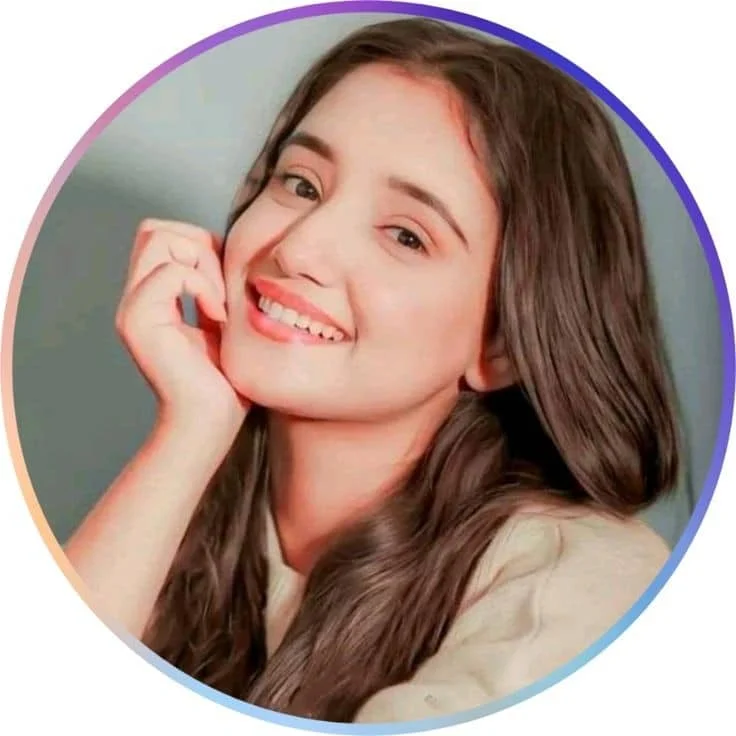 মেয়েদের পিক তোলার স্টাইল